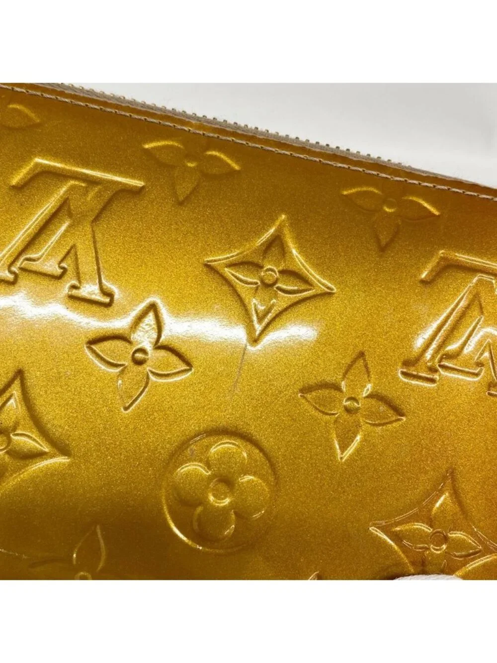 Louis Vuitton Wallet Vernis Zippy Beige Poodle